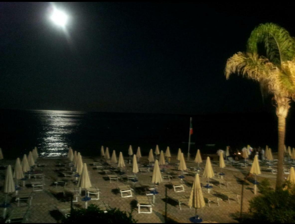 Villa Lucia With Salt Pool Fontane Bianche Kültér fotó